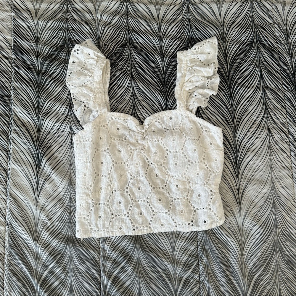 Womens XS White eyelet patterned crop tank top with ruffle sleeves frilly neck
